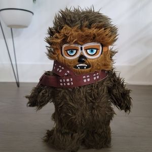 Disney star wars solo movie Chewbacca walk n roar plus wookiee  makes noises.